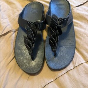 Black Leaf-Accent Thong Sandals